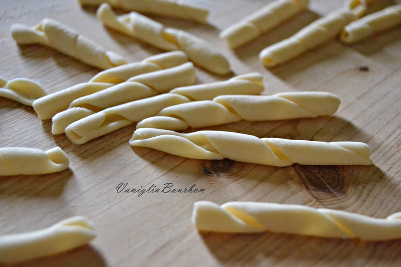 Christmas 'Hug in a Box' - Sweet & Savoury serves 4